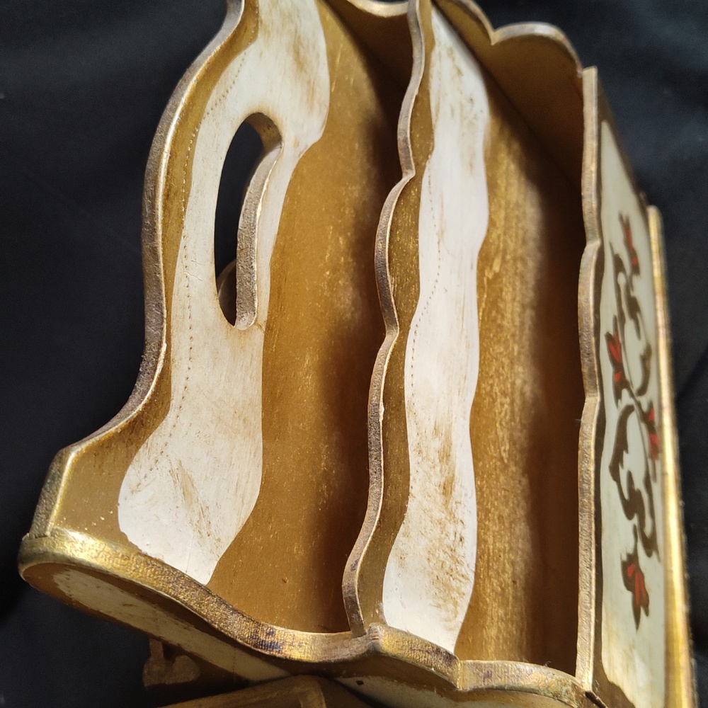 Red ♥️ And Gold 🪙"Best In Home Party" Posh Pick Antique Wooden Holders